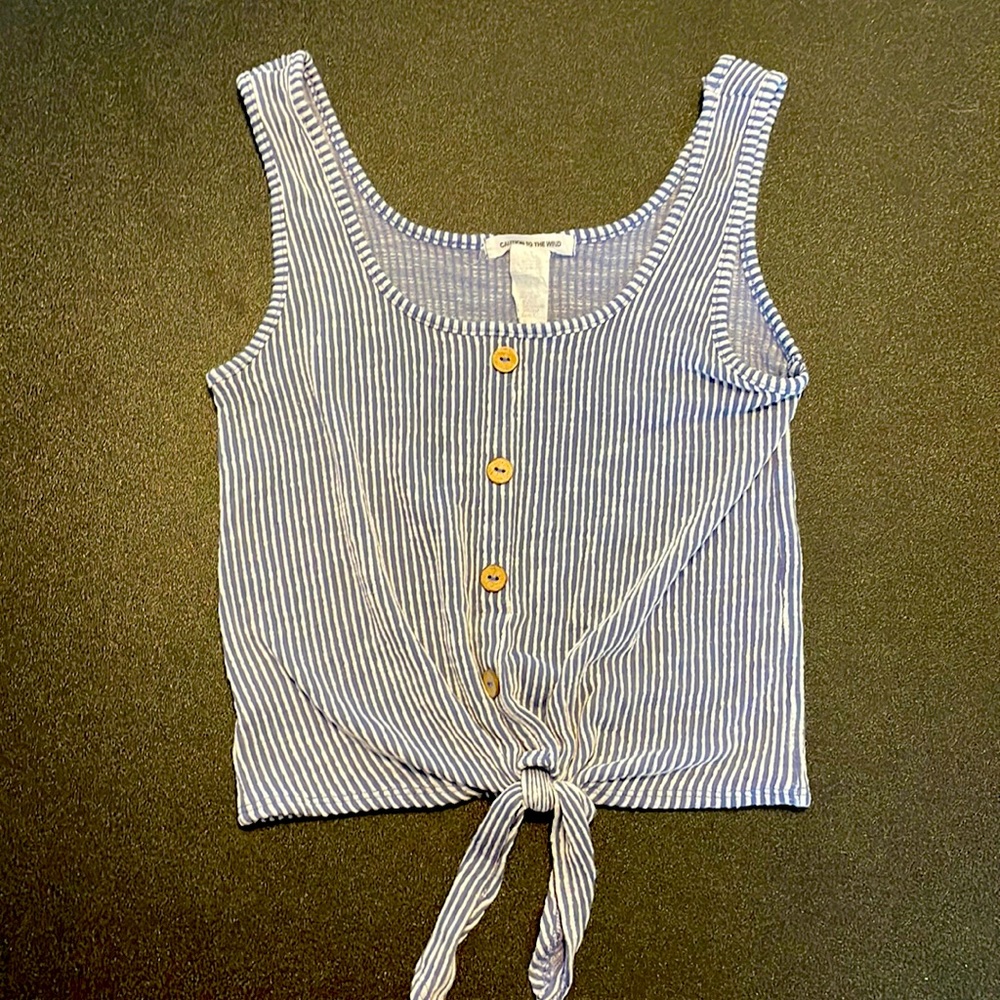 Blue/white striped crop top with accent buttons and tie front!!